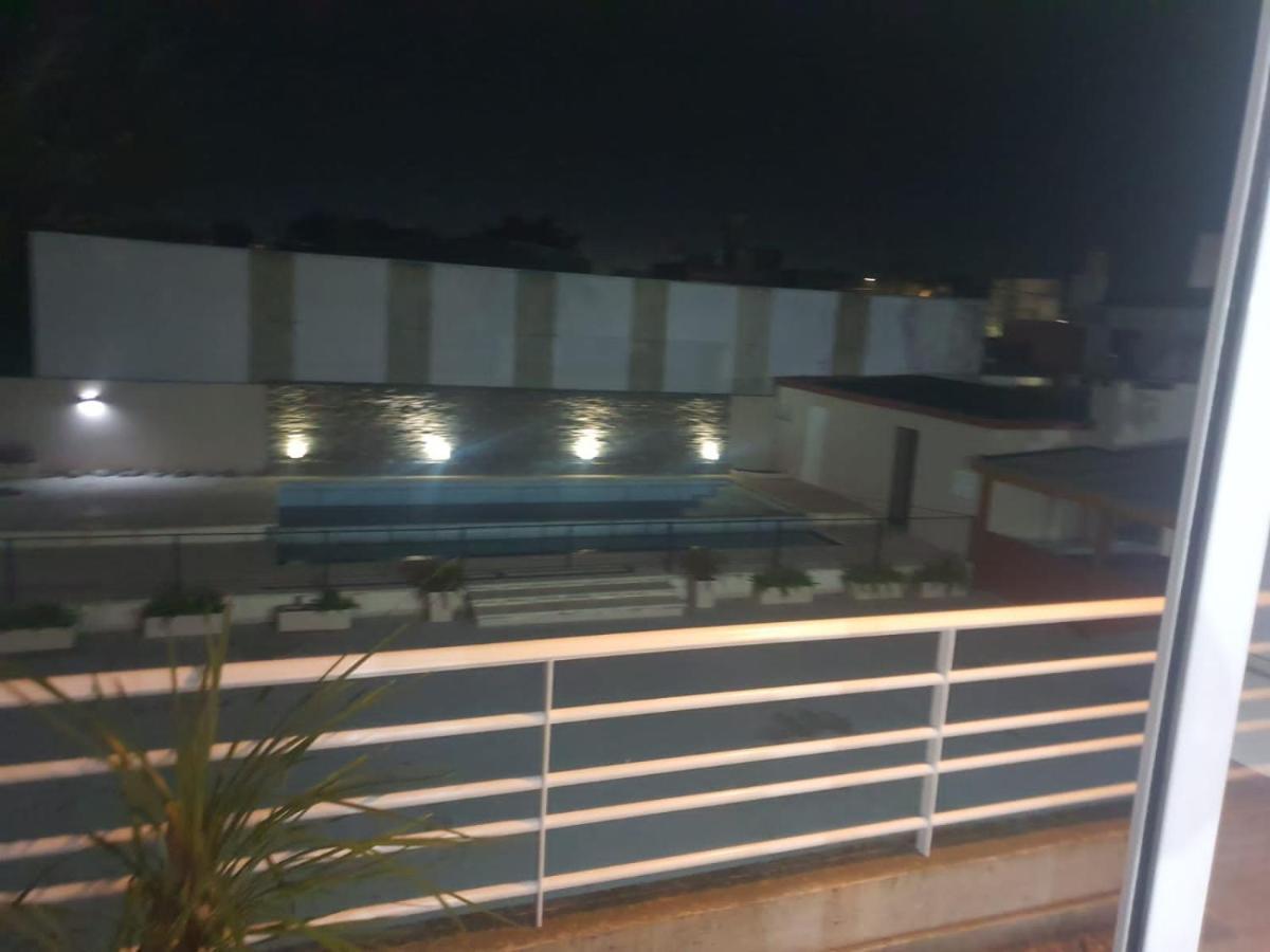 Pilar Centro Pileta Solarium Hospital Austral Cochera Seguridad 24 Hs Apartamento