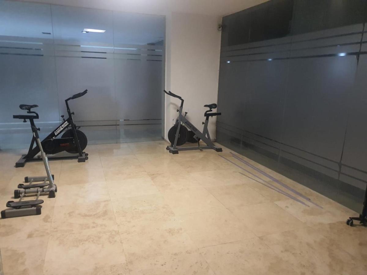 Apartamento Pilar Centro Pileta Solarium Hospital Austral Cochera Seguridad 24 Hs Pilar (Buenos Aires)